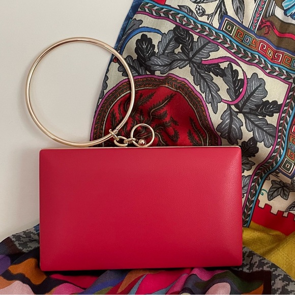 Gorgeous Red Clutch - Picture 2 of 3